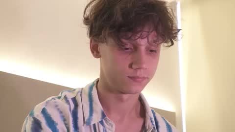 Nicky Neal online show from October 2025 02:52:01 AM