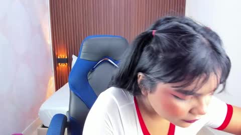 Nicky  online show from January 2025 08:14:01 PM