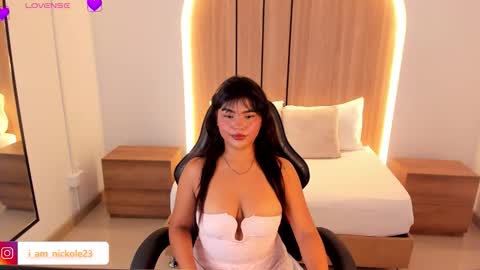 Nicky  online show from October 2025 01:41:02 AM