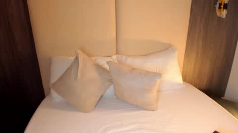 Nicky  online show from February 2026 02:41:02 AM