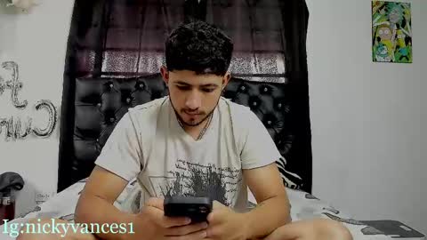 nicky online show from November 2025 06:53:02 PM