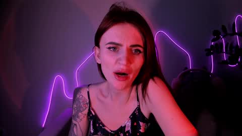 Snapshot of nicky_weekends chatting on December 2024 01:18:01 AM Nicky Weekends online show from December 2024 01:18:01 AM