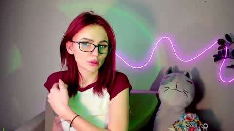 Snapshot of nicky_weekends chatting on December 2024 12:06:02 AM Nicky Weekends online show from December 2024 12:06:02 AM