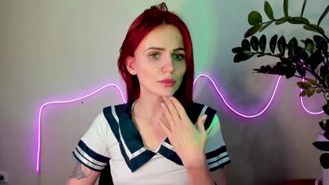 Snapshot of nicky_weekends chatting on December 2024 11:56:02 AM Nicky Weekends online show from December 2024 11:56:02 AM