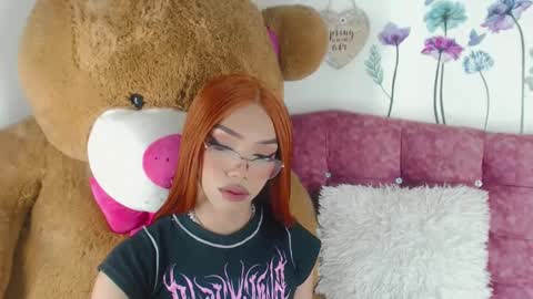 Nicky online show from February 2025 09:43:02 PM