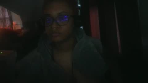 nickythehawtie online show from March 2026 06:33:01 PM