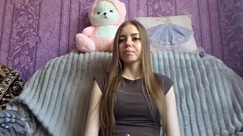 Snapshot of nickyzahl chatting on May 2026 06:19:01 AM Emily online show from May 2026 06:19:01 AM