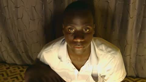 Snapshot of nico_dez chatting on March 2026 10:43:02 AM Mailo and naysa online show from March 2026 10:43:02 AM