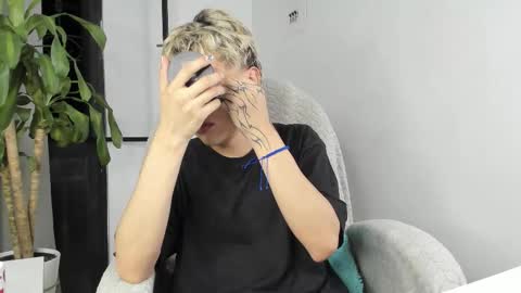 Nico  online show from October 2025 03:51:02 AM