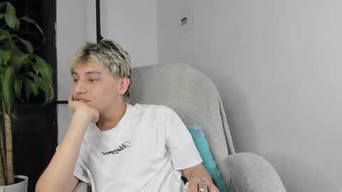 Nico  online show from October 2025 05:30:01 AM