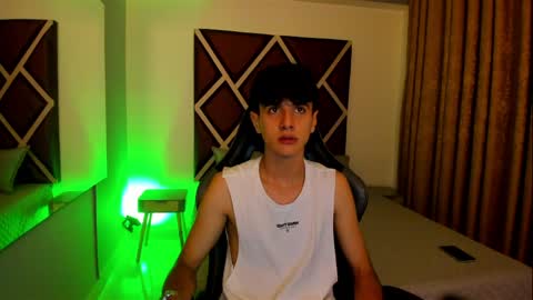 Snapshot of nico_split chatting on May 2026 07:51:01 PM Nico online show from May 2026 07:51:01 PM