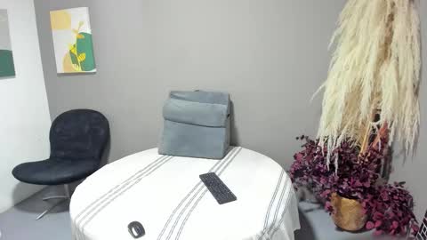 nicohillx online show from December 2025 09:10:02 PM