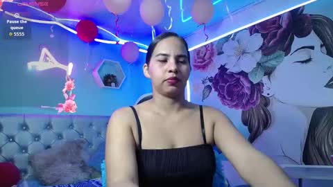 nicol_ross19 online show from February 2026 02:20:02 AM