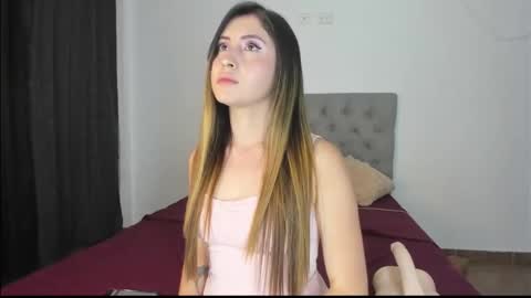 Snapshot of nicol_swift_ chatting on February 2025 01:11:01 AM Nicol online show from February 2025 01:11:01 AM