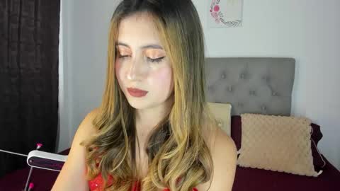 Snapshot of nicol_swift_ chatting on October 2025 10:09:01 PM Nicol online show from October 2025 10:09:01 PM