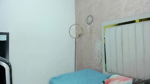 Snapshot of nicol_zurich chatting on April 2026 07:47:01 PM NIKOL online show from April 2026 07:47:01 PM