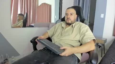 Snapshot of nicola_d_angelo chatting on July 2026 09:34:01 PM nicola_d_angelo online show from July 2026 09:34:01 PM