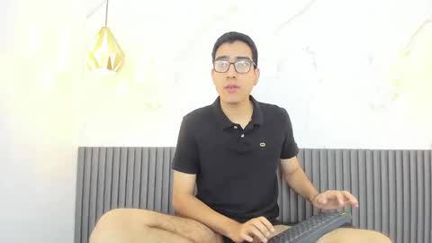 nicolasfine online show from January 2026 11:49:01 AM