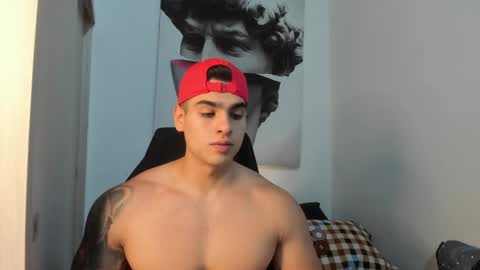 Snapshot of nicolasmuscle chatting on December 2024 02:45:02 AM Andres online show from December 2024 02:45:02 AM