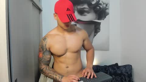 Snapshot of nicolasmuscle chatting on March 2025 05:24:02 AM Andres online show from March 2025 05:24:02 AM
