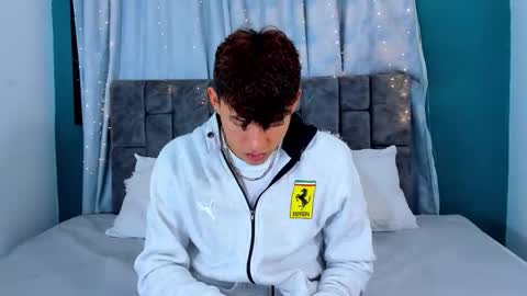 nicolastorres__ online show from December 2025 07:14:02 AM