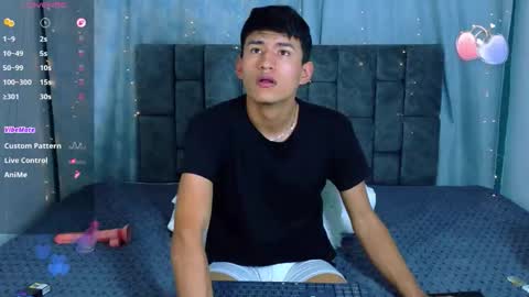 nicolastorres__ online show from February 2026 11:47:02 PM