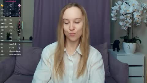 Nicoletta online show from March 2026 06:44:02 PM