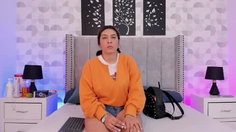 Snapshot of nicole_adam_ms chatting on January 2025 01:05:01 PM Nicole Adam online show from January 2025 01:05:01 PM