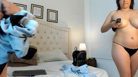 Snapshot of nicole_adam_ms chatting on March 2025 07:03:02 PM Nicole Adam online show from March 2025 07:03:02 PM