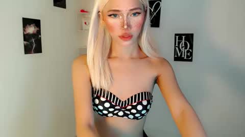 ITS ME NICOLE online show from February 2026 05:48:02 AM