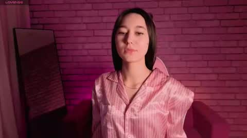 Snapshot of nicole_brownie chatting on May 2026 12:40:02 AM Nicole online show from May 2026 12:40:02 AM