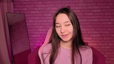 Snapshot of nicole_brownie chatting on May 2026 01:00:02 AM Nicole online show from May 2026 01:00:02 AM