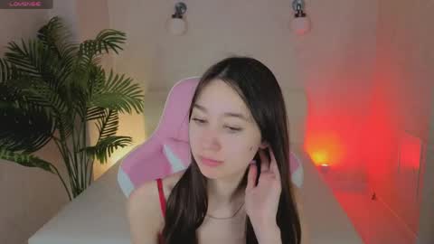 Snapshot of nicole_brownie chatting on June 2026 12:45:02 AM Nicole online show from June 2026 12:45:02 AM