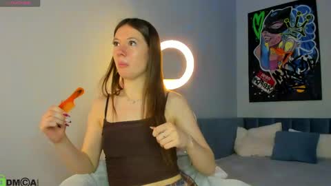 Snapshot of nicole_charm chatting on June 2026 06:07:02 AM GMT7TueWedThSu 0300am-0900am. Sa 1000am-0400pm online show from June 2026 06:07:02 AM