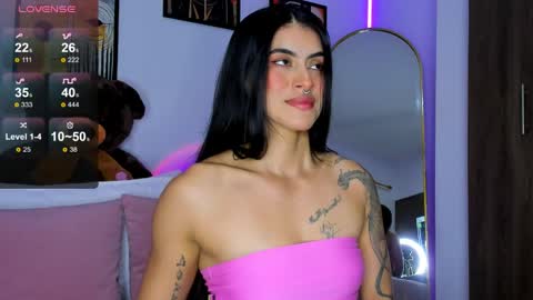 Snapshot of nicole_duran3095 chatting on May 2026 02:39:01 AM Nick online show from May 2026 02:39:01 AM