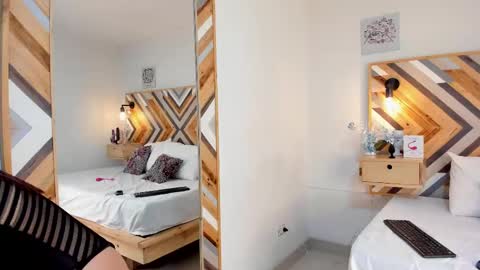 Nicole Haley online show from February 2025 07:27:02 PM