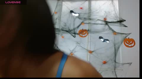 nicole roman online show from October 2025 12:26:02 PM