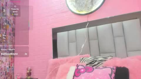 Snapshot of nicole_rosales chatting on September 2025 08:12:02 PM nicole_rosales online show from September 2025 08:12:02 PM