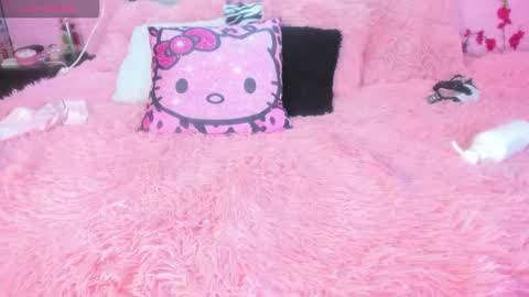 Snapshot of nicole_rosales chatting on November 2025 11:26:02 PM nicole_rosales online show from November 2025 11:26:02 PM