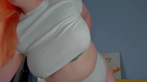 Snapshot of nicole_wans chatting on September 2025 08:16:02 AM Nicole online show from September 2025 08:16:02 AM