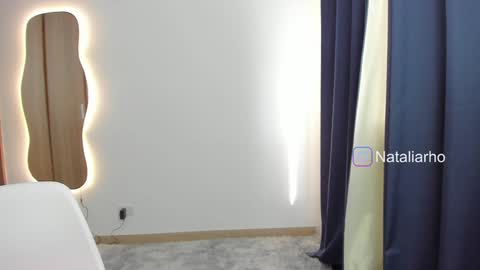 Snapshot of nicole_whitee chatting on December 2024 06:17:01 PM N A T A L I A online show from December 2024 06:17:01 PM