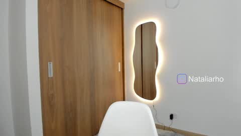 Snapshot of nicole_whitee chatting on December 2024 06:52:02 PM N A T A L I A online show from December 2024 06:52:02 PM