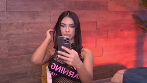 Nicole online show from October 2025 07:42:01 AM