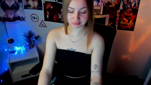 Snapshot of nicoledior_ chatting on October 2025 06:45:02 AM Nicole online show from October 2025 06:45:02 AM