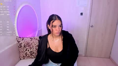 Snapshot of nicolee_blair chatting on August 2026 11:20:01 AM Nicole online show from August 2026 11:20:01 AM