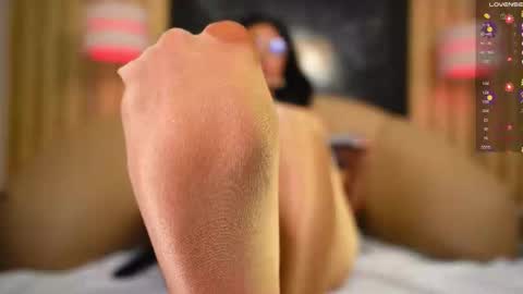 Nicol Flores  GMT-5 1530-2200  online show from February 2026 04:12:02 PM