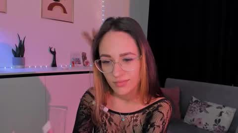 nicoleirisxxx online show from September 2025 05:20:02 AM