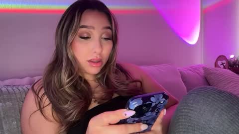 nicolelovesyou444 online show from February 2026 03:23:02 PM