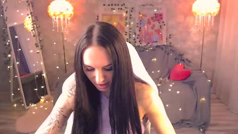 Nicole online show from June 2026 03:49:01 PM