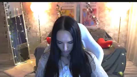 Nicole online show from June 2026 07:12:02 PM